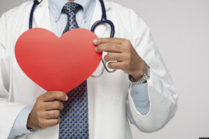 Сердце в руках врача